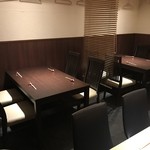 Hokkaidouryourikitashinchioota - テーブルは4名席が2卓　
                      店内禁煙となっております