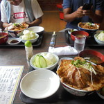 焼肉たてがみ - 豚丼大1100円+豚丼並850円+ランチセット100円