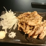 鶏料理・水炊きのお店 シリウス - せせり炒め