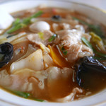 マルカンビル大食堂 - 本物のマルカンラーメン630円…本物の方が具だくさんですね