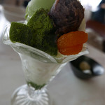 マルカンビル大食堂 - 抹茶パフェ580円…抹茶が濃い〜！