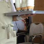 マルカンビル大食堂 - スタッフさんは大忙しです(^^;;