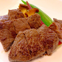 大和榛原牛 うし源 本店 - 「ステーキランチ」(3500円税別)のステーキ。