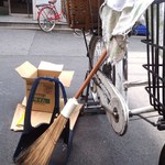 豚足のかどや - 掃除道具まで・・・(^^;