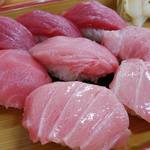 みなと市場 小松鮪専門店 - 「まぐろ握り」舟盛りで❗