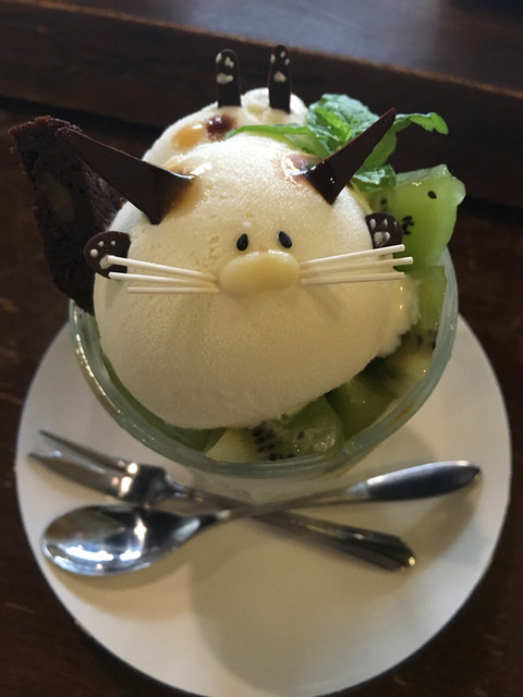 古書と茶房 ことばのはおと>