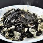 Yakisoba (stir-fried noodles) (squid ink flavor)