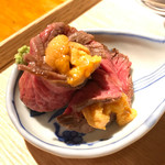 まる富 - 雲丹の牛肉巻き