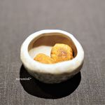 茶禅華 - マカデミアナッツ飴がけ、シナモン風味