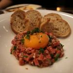 原価ビストロBAN！ - 低温調理した黒毛和牛と大間産粒うにのウニタルタル