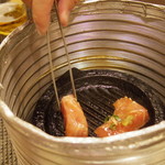 まぐろ小屋 別邸 - 2017年7月　H氏焼いてます