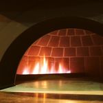 h Pizzeria&Osteria AGRUME - 専用の石窯で一気に焼き上げます