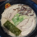 博多豚骨ラーメンまるせん - チャーシュー麺