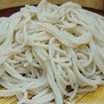 Komoro Soba - 小諸そば 日本橋店 冷たく〆られた角が立った細切り蕎麦