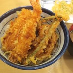 天丼てんや - 天丼にたらの芽を追加