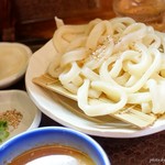 まさむね - 2017年7月　ごまダレうどんミニ　ミニでも茹でるところからきっちりやってくれます(^^)