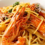 Shrimp and cream American sauce pasta