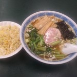 北京菜館 - ラーメン+卵チャーハンセット(700円)