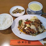 中国料理　福 - 豚肉とキャベツの味噌炒め定食 ８８０円(税込)(2017年7月30日撮影)