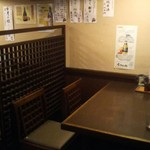 Minamoto - テーブル席です。四人掛けのお席