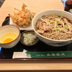 味奈登庵 - 肉南蛮そば大盛り＋かき揚げ天ぷら＋玉子！  今日はゴゥジャスに玉子ものせて