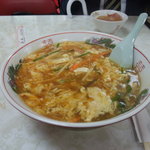 中園亭 - 酸辣湯麺