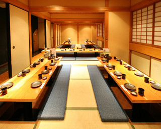Hinaichi - 襖で仕切ると、4名様席から20名様席など幅広くご用意できます。