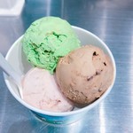 ベン＆ジェリーズ - large size