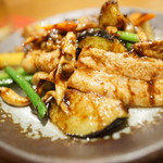 紅い扉の中華や 皆慶 - なすぶた味噌炒め（普通