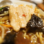 紅い扉の中華や 皆慶 - ぶた