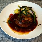 Bistro いずの蔵  - 自家製煮込みハンバーグ¥1100