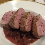 フィガロ - 孔牛ヒレ肉のステーキ　濃厚赤ワインソース　1,800円