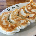 青竹手打ラーメン 日向屋 - 餃子…400円