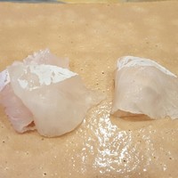 鮨 十兵衛 - マコガレイと肝を巻いたマコガレイ