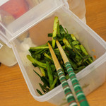 なおちゃんラーメン - ニラキムチです。替え玉と同時に投入～。