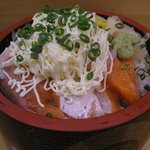 番屋余市 - サーモンマヨ丼 780円