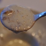 ジャンカルド - カリフラワーの冷製スープ　胡椒の泡　サマートリュフがけ