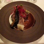 ジャンカルド - ドルチェポルコ　グリンペッパーのソース　茄子添え