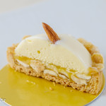 シャンドワゾー - タルトアマンドパッション（断面）