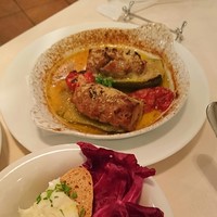 ナプレ 横浜高島屋店 - ズッキーニに挽き肉乗せて焼いたの。
                  美味しかったです。