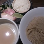 つけ麺一燈 - 貝と昆布の冷やし細つけそば(浅利)