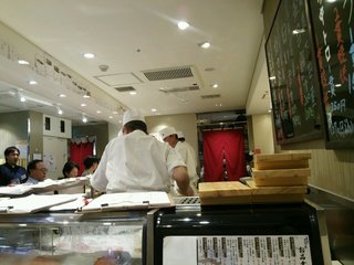 Tachiguizushi Sushitsune - 店内風景