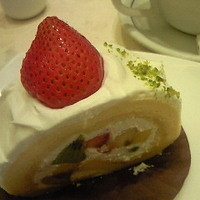 アニヴェルセル カフェ - ロールケーキ
