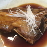 Sankai - おまかせ定食 1200円
                        ウマヅラハギ煮付け
                        牛スジ塩煮込み
                        生野菜 トマト キュウリ
                        ブリの味噌汁
                        ご飯×2杯