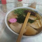 朝日食堂 - 醤油チャーシュー麺。