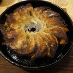 屋台屋 博多劇場 - 鉄鍋餃子2人前580円(税抜)