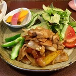 ジャム cafe 可鈴 - メインの「ポークソテー あんずソースかけ」