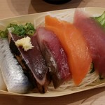 Tsukiji Shokudou Genchan - 築地食堂 源ちゃん　「ちょい呑みセット」1000円の刺し身