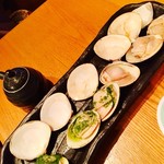 はまぐり庵 - 焼きはまのジェノバとバター(*´꒳`*)
                                洋風になる気がしますな⭐︎