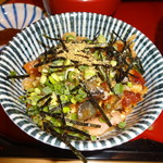 あつた蓬莱軒 - 山椒をかけて・・・